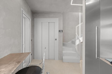 Elevator all the way through to the 3rd floor