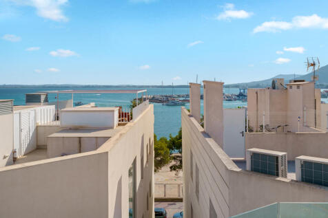 Terrace views of ships passing by