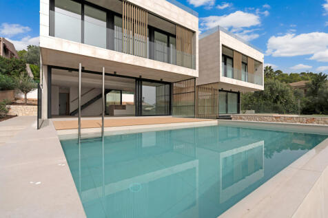 Außenansicht aufs Haus vom Pool