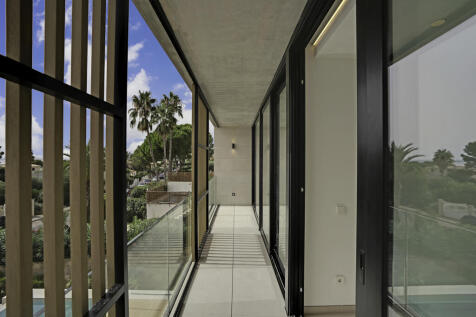 Balkon vor den Schlafzimmern im Obergeschoss