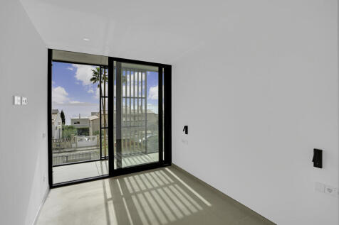 Schlafzimmer mit Meerblick im Obergeschoss