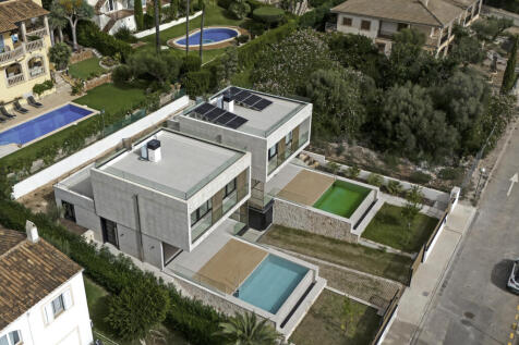 Außenansicht mit Nachbarschaft