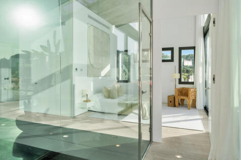 Access to indoor pool and master area