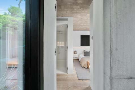 View of the ground floor bedroom