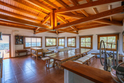 Großes Barbecue im Haus mit Rundumblick in die Landschaft