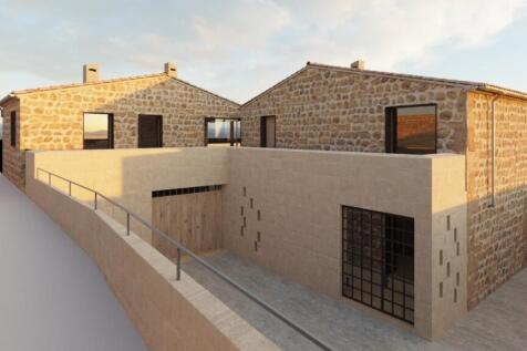 View of the townhouse from Alcúdia¿s historic city wall