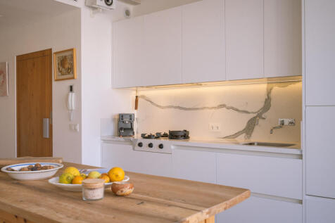 Kitchen area on the ground floor outfitted by a professional chef