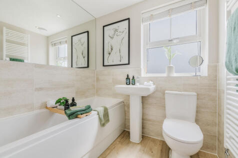 Family bathroom in the Hadley 3 bedroom home