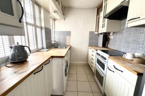 kitchen 1.jpg