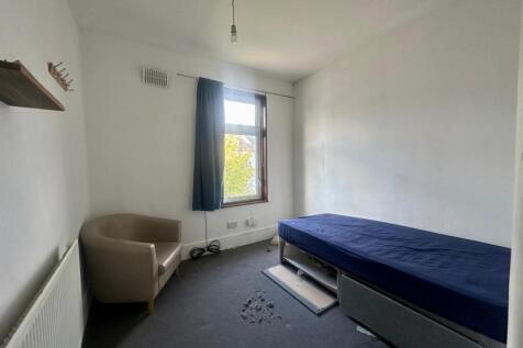 bedroom..jpg