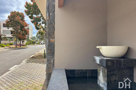Creek 3 Penthouse01