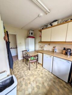 Kitchen (2)