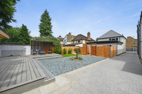 CS - 144 Hagden Lane - Garden1 (1).JPG