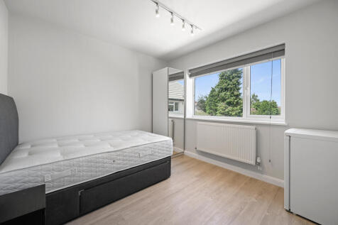 CS - 144 Hagden Lane - Studio17 A3 (1).JPG