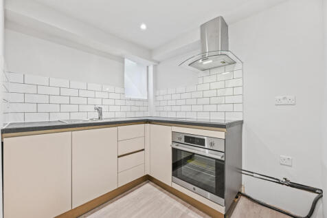 CS - 16 Yarmouth Road - Scnd Kitchen3 (1).JPG