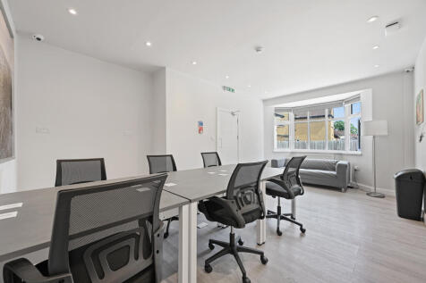 CS - 144 Hagden Lane -  Common RoomA3 (1).JPG