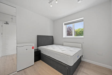 CS - 144 Hagden Lane - Studio20 A3 (1).JPG