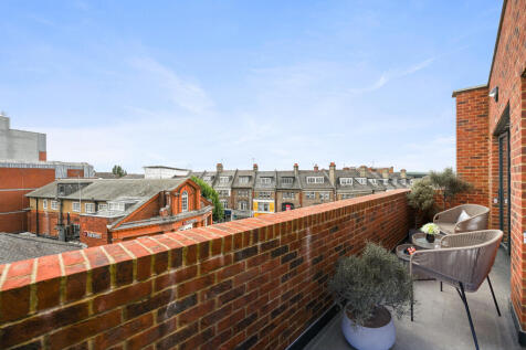 CS - Furnished Flat 5, 320 Station Road - 3