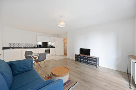 RCCS- Flat 8, Wallace House- Reception 6 (1)
