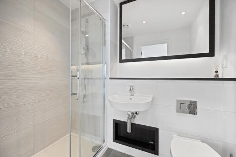 RCCS- flay 81 moore house- bedroom A ensutie 3 (1)