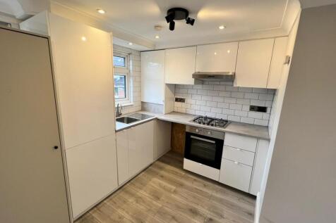 Kitchen Area - Flat 6 - 102 104 Station Rd