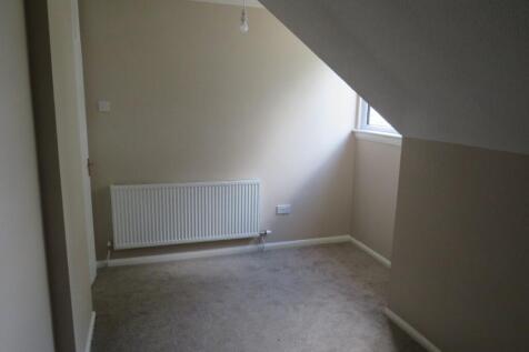 Bedroom 2 (2)
