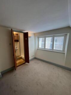 1B Silver St-bedroom 3.jpg