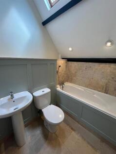 1B Silver St-bathroom 2.jpg