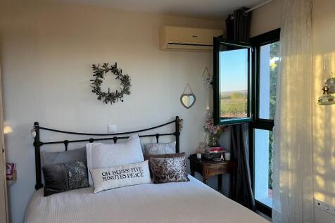 Bedroom 1 (Floor 2)