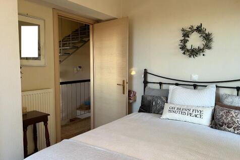 Bedroom 1 (Floor 2)