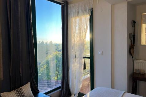 Bedroom 1 (Floor 2)