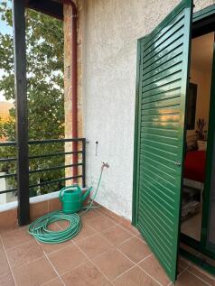 Balcony 2 (Floor 2)