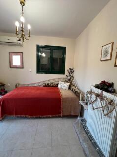 Bedroom 2 (Floor 2)