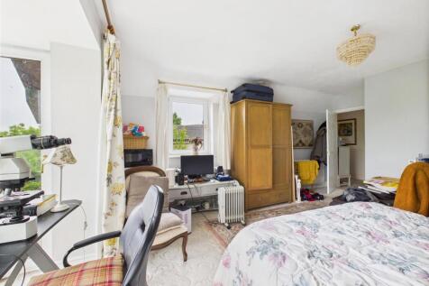 CAM02295G0-PR0219-STILL014.jpg