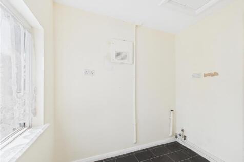 CAM02295G0-PR0210-STILL012.jpg