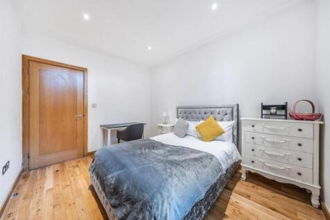 cubit street 14.jpg
