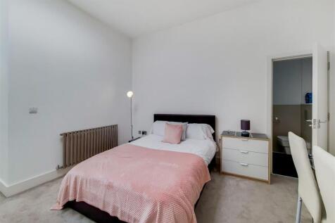 7_Main Bedroom-1.jpg