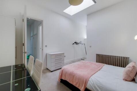 7_Main Bedroom-0.jpg