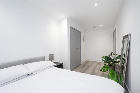 Bedroom 1.jpeg