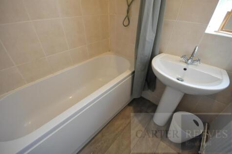 bathroom 1.jpg