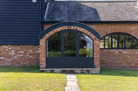 Front Entrance - Mill Farm Barn