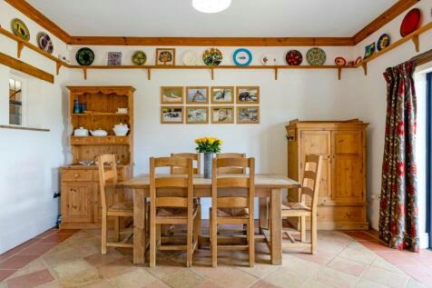 Charming breakfast area