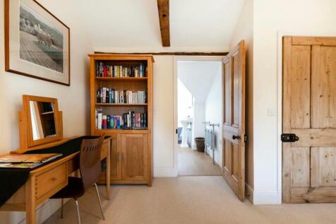 Entrance to the Principal Bedroom En-Suite