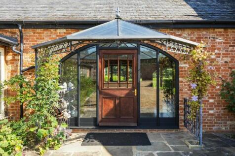 Entrance from the Courtyard garden