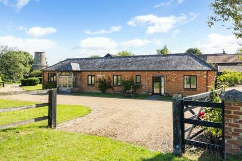A view of the Kitchen and Annexe from the Garden d