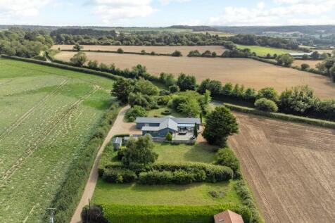 Idyllic countryside setting with panoramic views