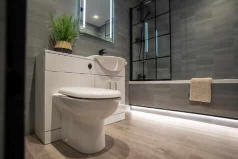 Bathroom lightning