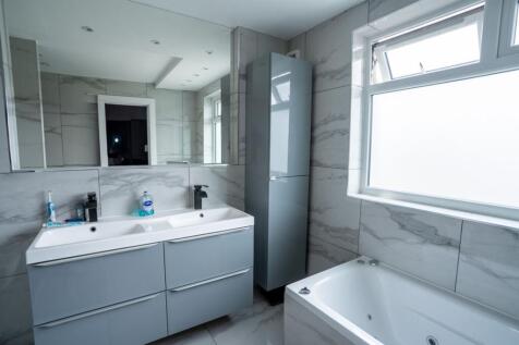 Ensuite bathroom
