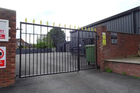 Secure Gated Yard