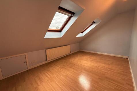 First floor bedroom rear